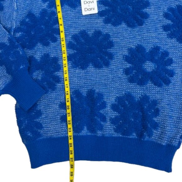 Davi & Dani NEW 3D Flower Texture Round Neck Dropped Shoulder Sweater Sz L Blue - Picture 10 of 11